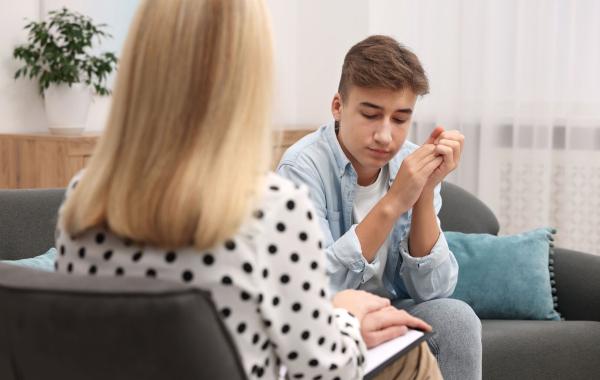 Uno spazio di ascolto per gli adolescenti con GrowingUp